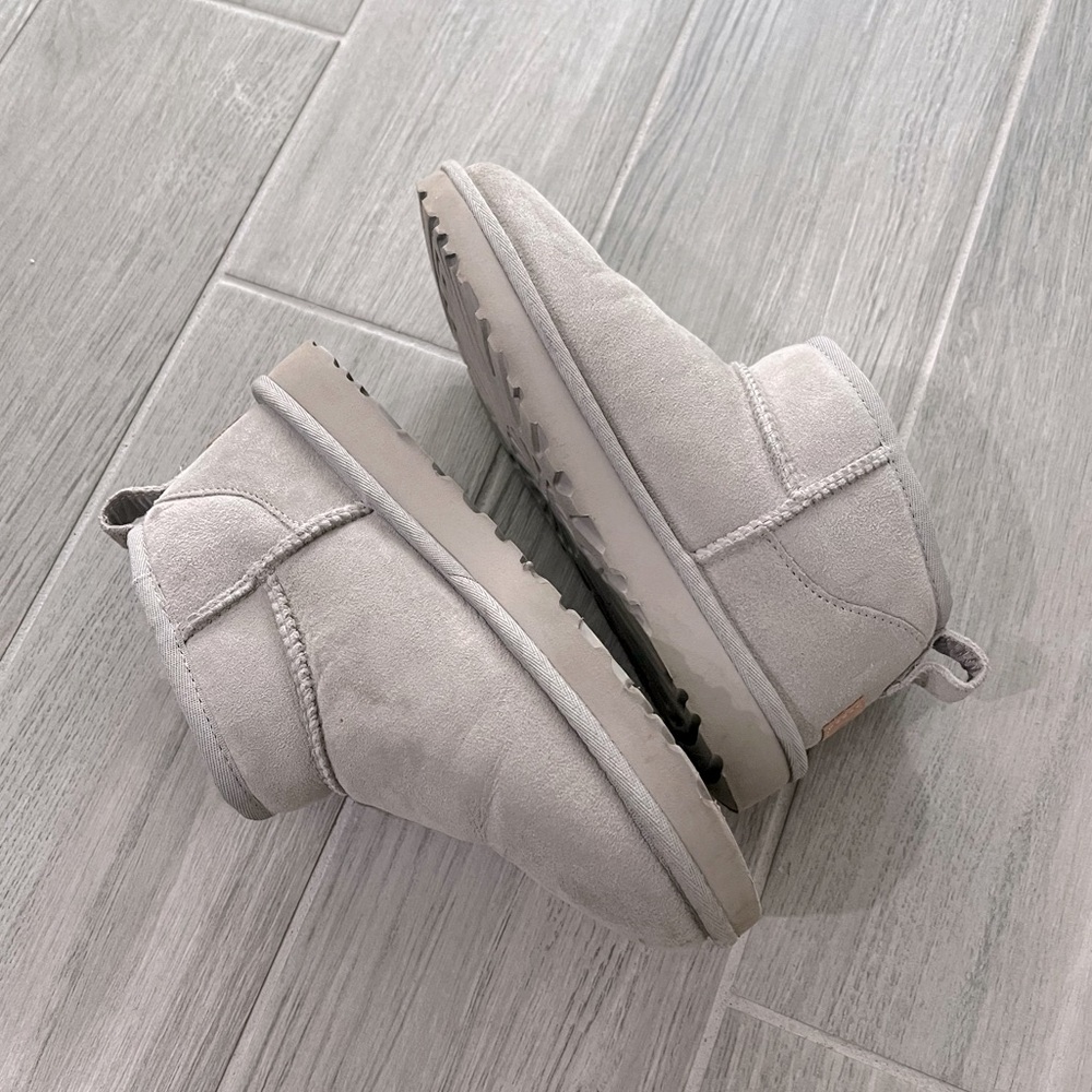 UGG Classic Ultra Mini - Women's; SIZE 7